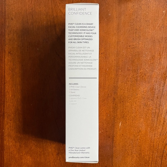 NWT pmd clean Smart Facail Cleansing Device. New In Box. - Picture 3 of 5